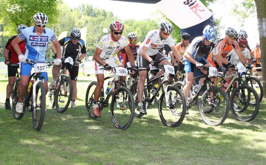 KRÓTKO: Frekwencyjny rekord podczas rowerowych zawodów Family Cup 2012 w Radzionkowie [ZDJĘCIA]