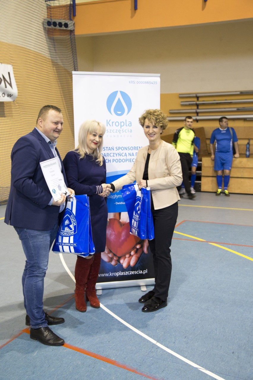 Myszków: Fundacja Kropla Szczęścia ma intensywny początek roku. W hali LO odbył się turniej charytatywny [ZDJĘCIA]