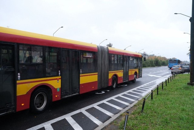 Nowa linia autobusowa w Warszawie budzi kontrowersje. Burmistrz zabrał głos