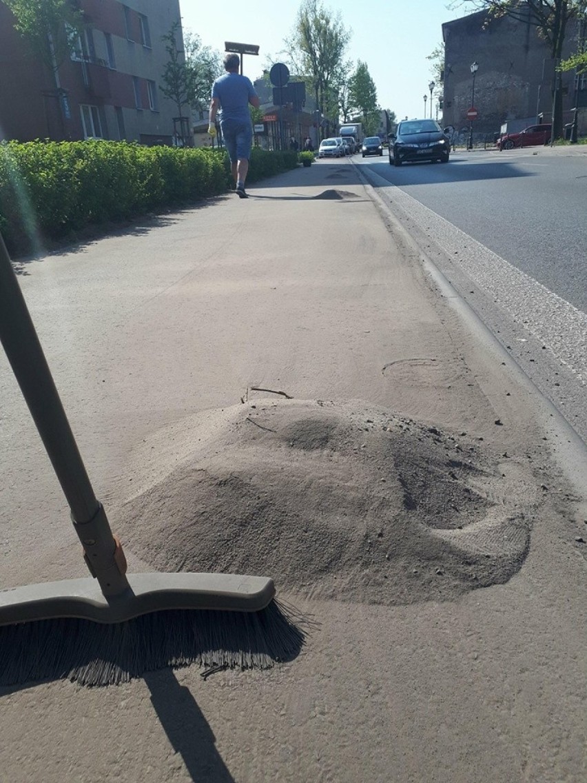 Częstochowa: Czyste drogi rowerowe w ramach akcji Czyściochy, organizowanej przez Mieszkańców Częstochowy i Stowarzyszen