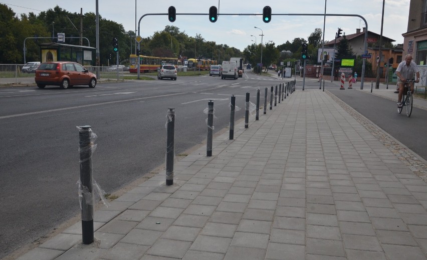 W Łodzi zamontują kilka tysięcy separatorów ruchu. Koniec z...