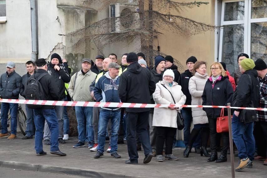 - Ludzie wkładają serce w produkcję sody, a od prawie roku...