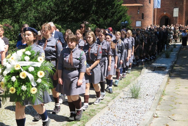 W Kluczborku tłum ludzi żegnał zmarłego tragicznie Mateusza Filę.