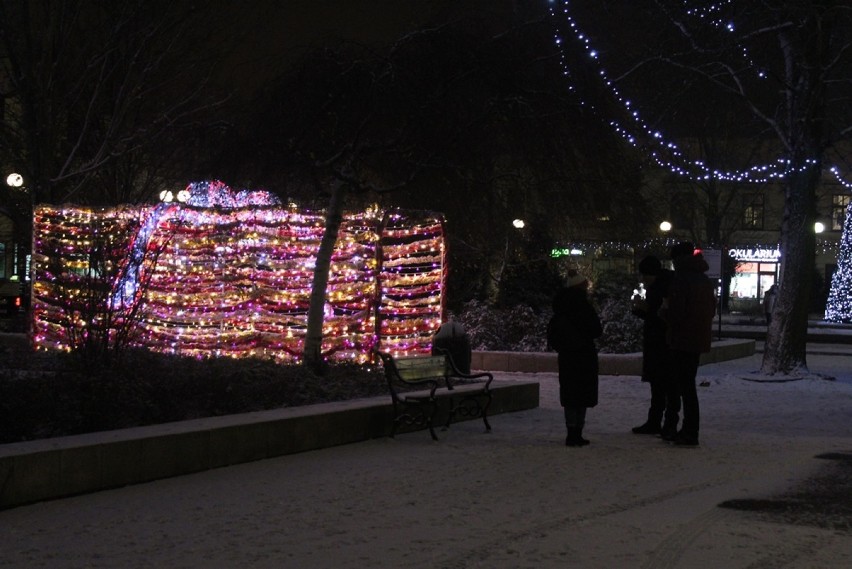 Świąteczne iluminacje i śnieg w Białej Podlaskiej! Zobacz zdjęcia!