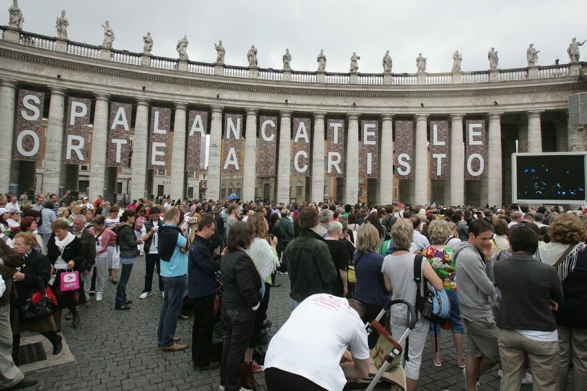 Rzym: Msza rozpoczynająca kult Jana Pawła II [ZDJĘCIA]