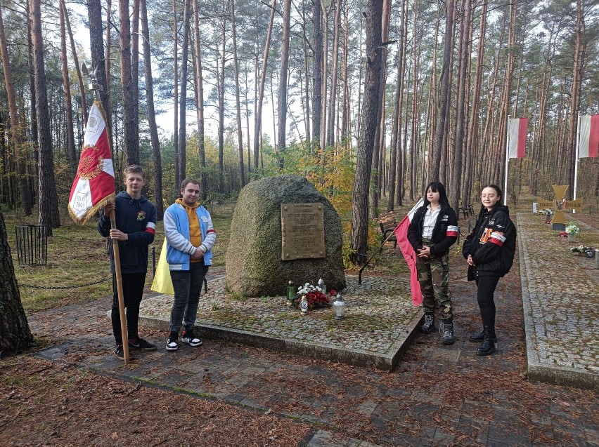 Gm. Obrzycko. Uczcili pamięć pomordowanych w Lasach Kobylnickich 
