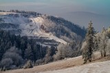 Góry zimą na zachwycających zdjęciach. Śnieżne pejzaże polskich pasm górskich widziane okiem obiektywu – Tatry, Sudety, Beskidy i inne