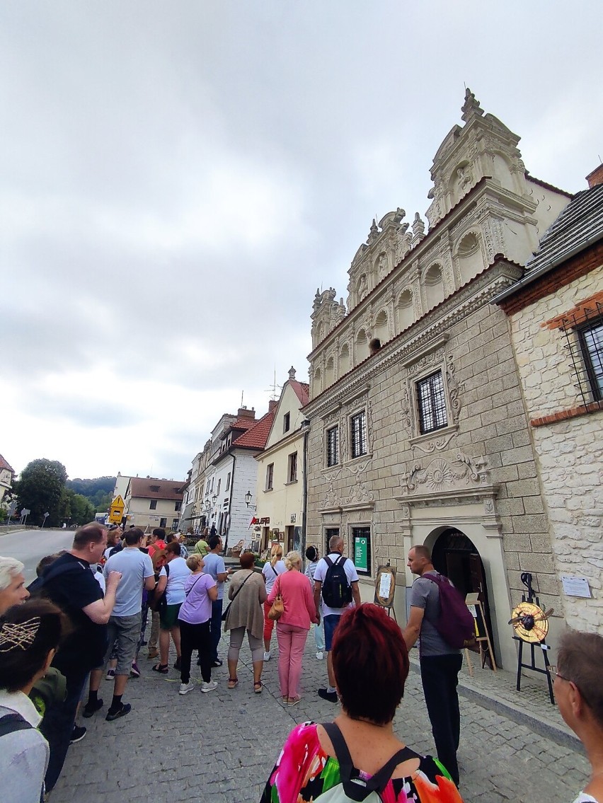 Mieszkańcy gminy Tarnowiec zwiedzili Kazimierz Dolny. Zobaczcie zdjęcia z wycieczki