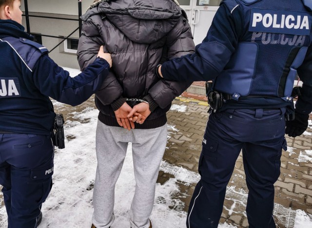 Policjanci zatrzymali 26-letniego mieszkańca Hajnówki, który okradł pacjenta szpitala