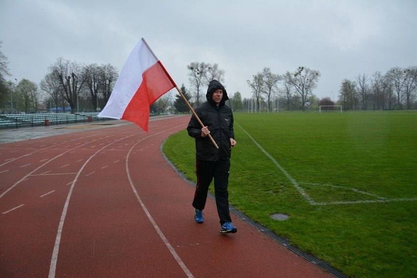 Przez cały dzień mieszkańcy gminy Sulechów biegali z...