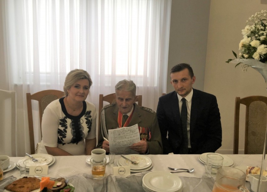 Świętowali 100. urodziny Józefa Kuźmiaka z Latowic