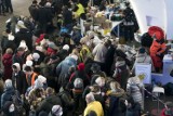 Uchodźcy z Ukrainy i goszczący ich mieszkańcy Warszawy otrzymają pomoc. W stolicy można składać wnioski o wsparcie finansowe