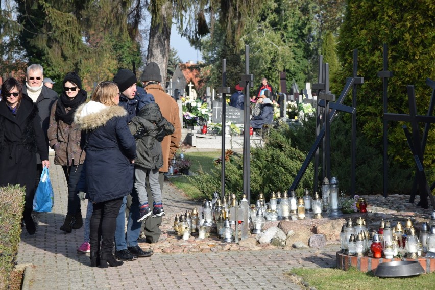 Dzień Wszystkich Świętych 2019 w Wieluniu[ZDJĘCIA]