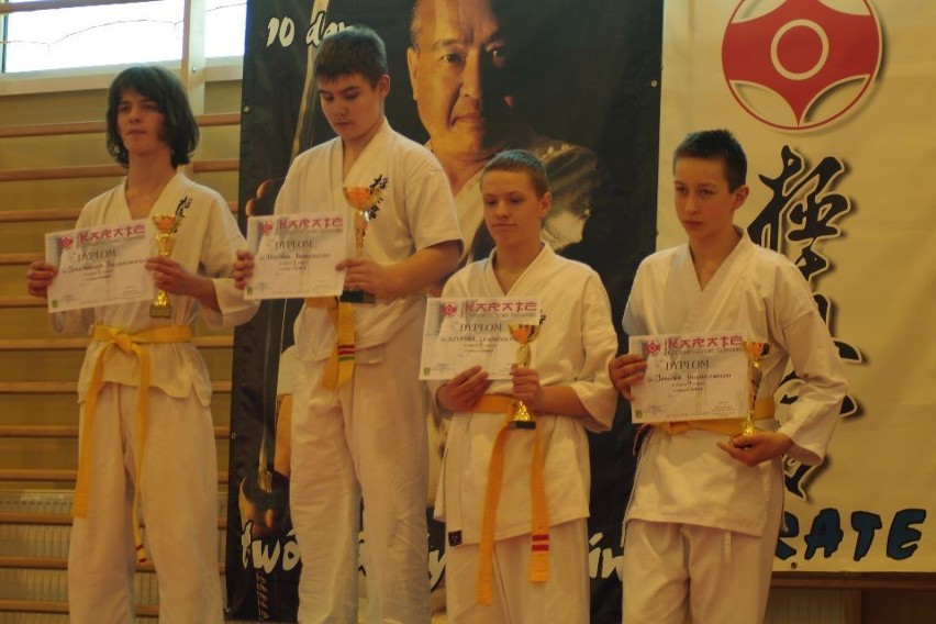 Bardzo dobre występy kaliskich karateków na mistrzostwach w Malanowie. ZDJĘCIA
