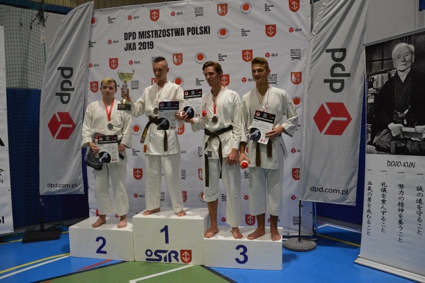 Pięć medali karateków Hikari Oleśnica [ZDJĘCIA] 