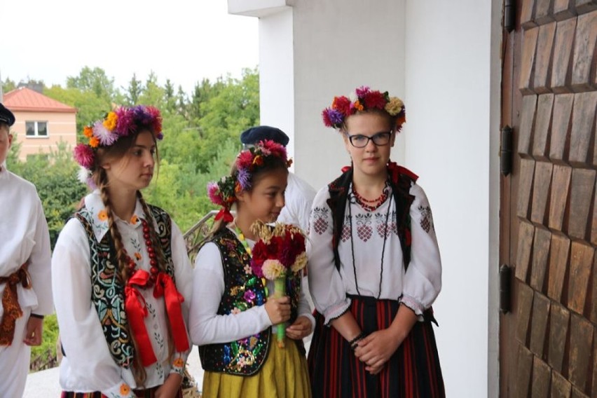 Dożynki powiatowe w Dąbrowie Białostockiej. Zabawa była w najlepsze (zdjęcia)