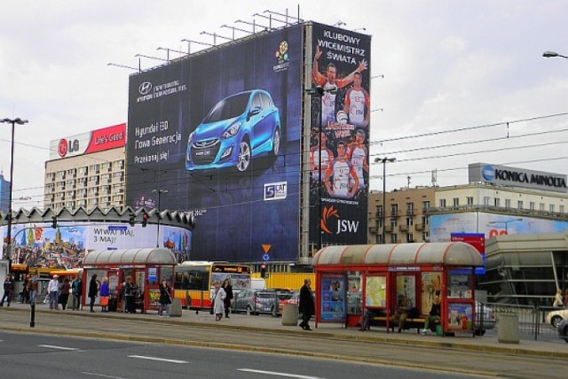 Masz dość reklam, które zasłaniają architekturę i zaśmiecają ...