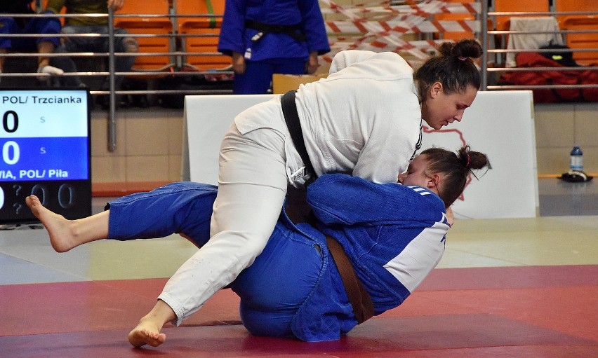 Judo. W Trzciance trwają Mistrzostwa Polski Seniorek i Seniorów. Obejrzyjcie zdjęcia z tych zawodów