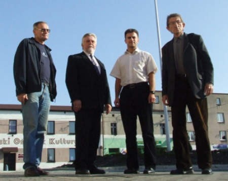 Ryszard Tomczak, Michał Macioszek, Szymon Kiełkowski i Zygmunt Stuchlik są zdecydowanymi zwolennikami utworzenia Rady Dzielnicy.