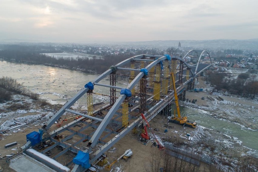 Nowy most heleński w budowie. Zobacz zdjęcia z lotu ptaka