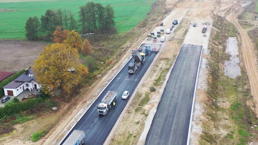 Zaglądamy na budowę trasy S5 w regionie. Dzięki ujęciom...