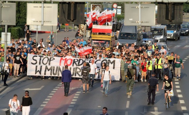 Śmierć Igora Stachowiaka wywołała falę zamieszek przed wrocławskim komisariatem