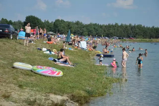 Kąpiel na zalewie w Radłowie jest zabroniona, ale mimo to ludzie pływają, co nieraz kończy się tragicznie. Czy wkrótce powstanie tam strzeżone kąpielisko?