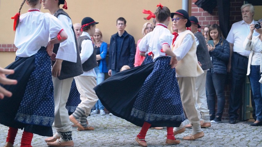 Noc Muzeów 2017 w Bydgoszczy. Górale Żywieccy porwali mieszkańców do tańca! [zdjęcia, wideo] 