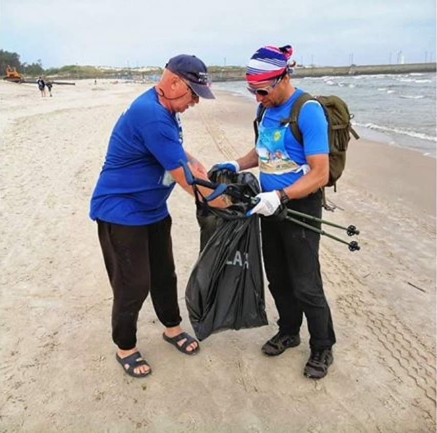 Łeba. Sprzątnie plaży w ramach akcji "Bałtycka Odyseja" [NOWE ZDJĘCIA]