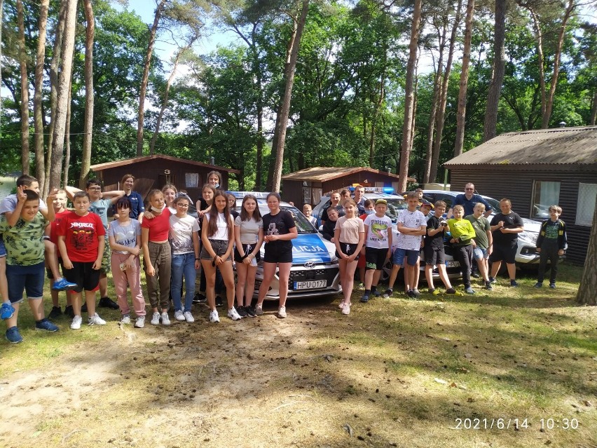 Obóz uczniów z ZS Krzywiń i spotkania  policjantami