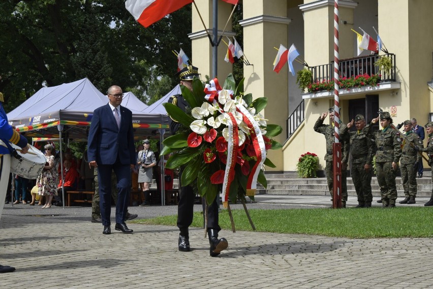 Tak Święto Wojska Polskiego obchodzono w ubiegłym roku. W najbliższy wtorek przed kościołem garnizonowym odbędzie się również piknik