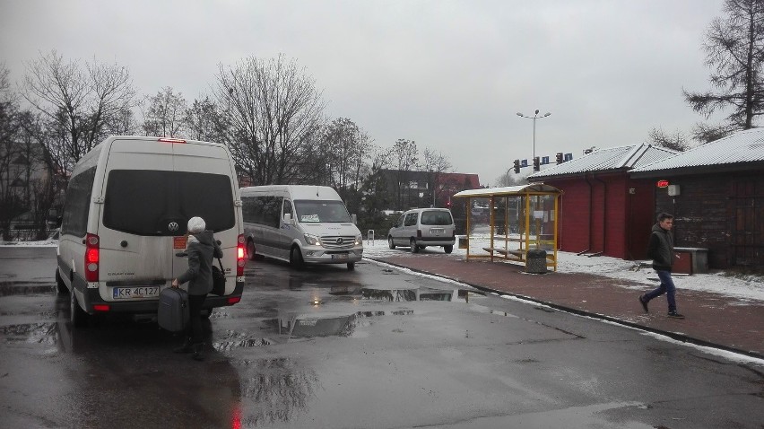 Przystanek busów przy Supersamie w Olkuszu