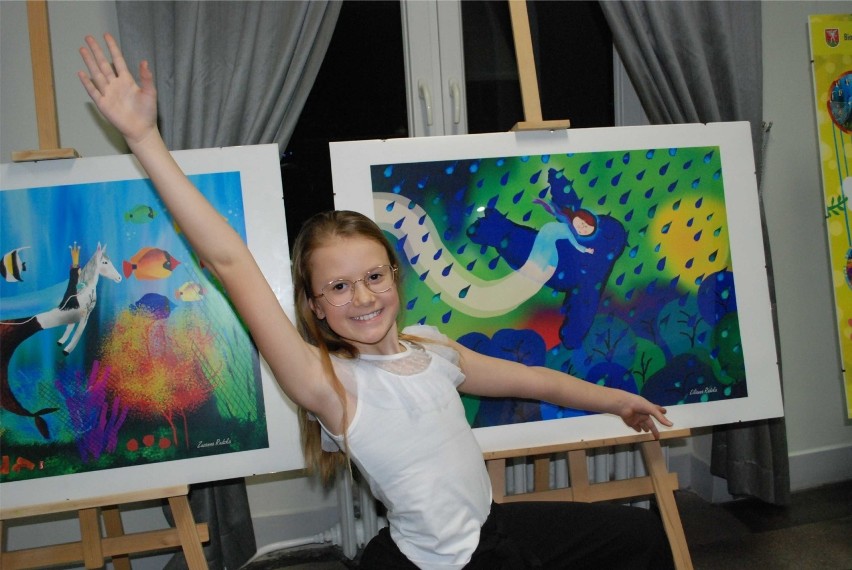 „Sztuka z Piksela Liliany i Zuzanny Rudzkich" - wystawa grafik komputerowych autorstwa 11-letnich sióstr bliźniaczek