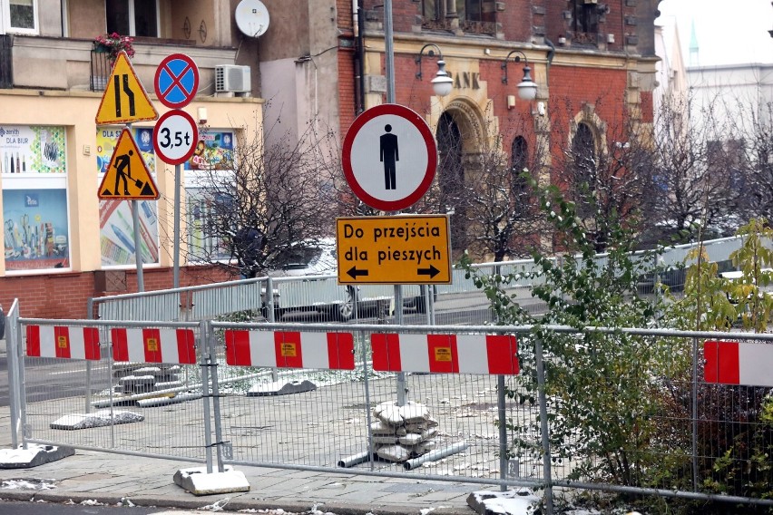 Plac Słowiański jest zamknięty dla pieszych