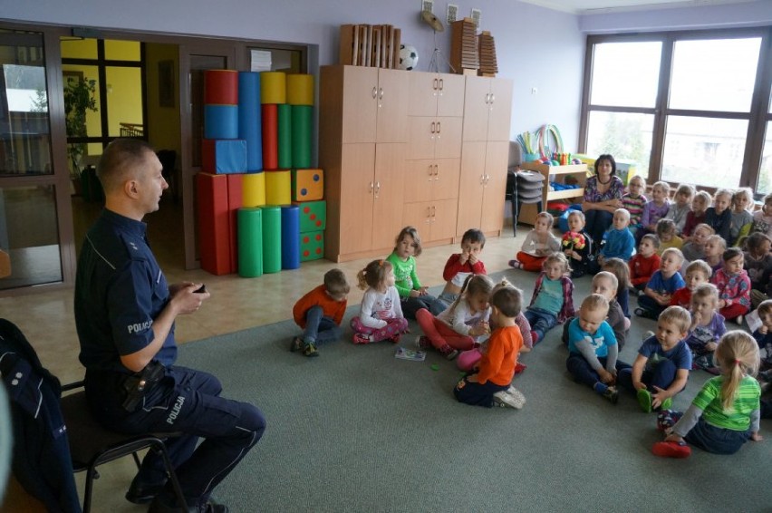 Policja w Raciborzu: mundurowy odwiedził przedszkolaków