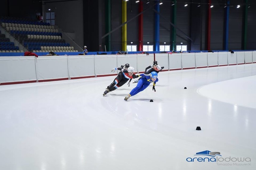 Arena Lodowa w Tomaszowie Mazowieckim. Na lodzie trenuje kadra w short tracku oraz zawodnicy z innych krajów[FOTO]