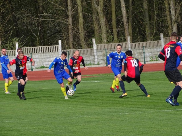 W zaległy meczu IV ligi piłki nożnej Chełminianka Chełmno podzieliła się punktami z Lechem Rypin