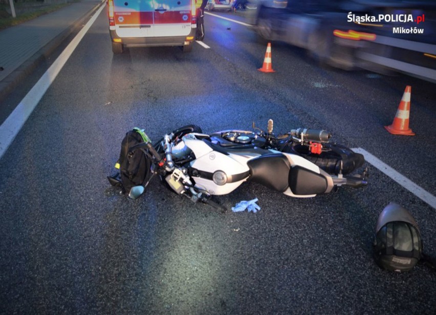 Wypadek motocyklisty w Mikołowie. 39-latek w szpitalu, winny kierowca osobówki