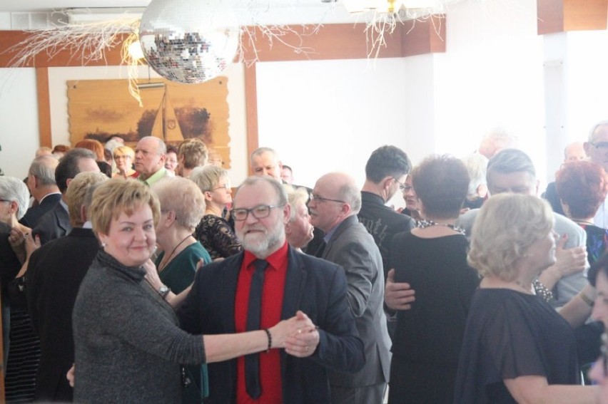 Seniorzy z Wolsztyna bawili się na imprezie zorganizowanej z okazji Dnia Kobiet