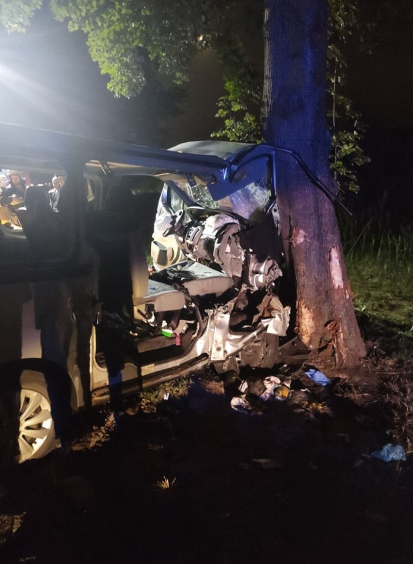  Wypadek na DK 11, osiem osób odwieziono do szpitali w Pile i Chodzieży. 