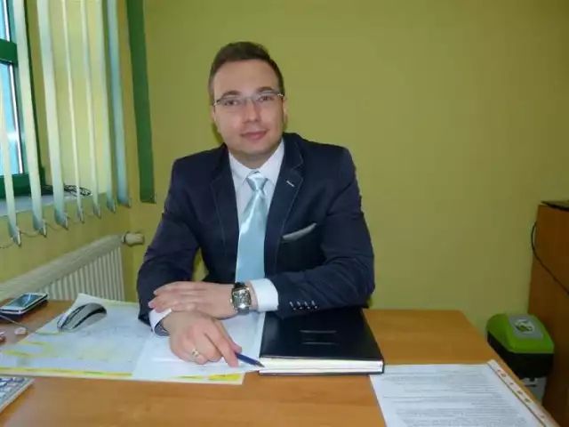 Dawid Mazurkiewicz, radny PiS powiatu Zduńskowolskiego, został dyrektorem kancelarii marszałka Schreibera