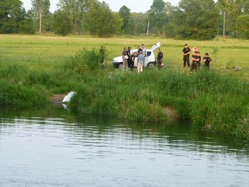 Ciało 16-latka w Wolbórce. Tragiczny początek wakacji. Wskoczył do rzeki przy młynie i nie wypłynął