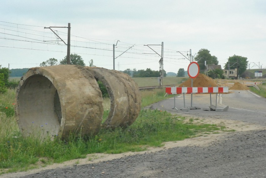 REGION. Linia kolejowa do Poznania i Wrocławia ma być gotowa do końca roku. Wkrótce otwarcie kolejnych peronów [ZDJĘCIA]] 