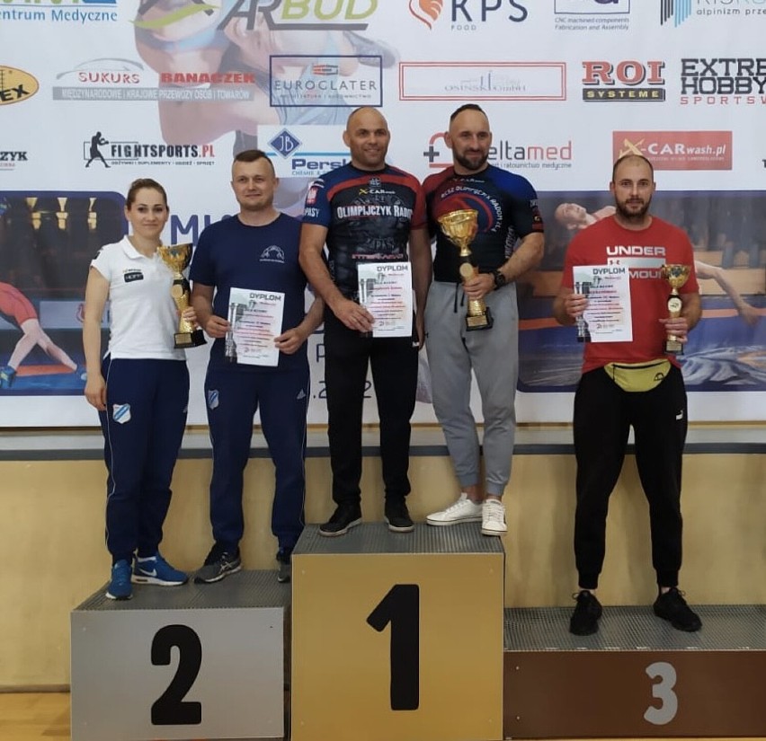 16 medali ZKS Radomsko w II Rzucie Ligi Zapaśniczej w Radomiu