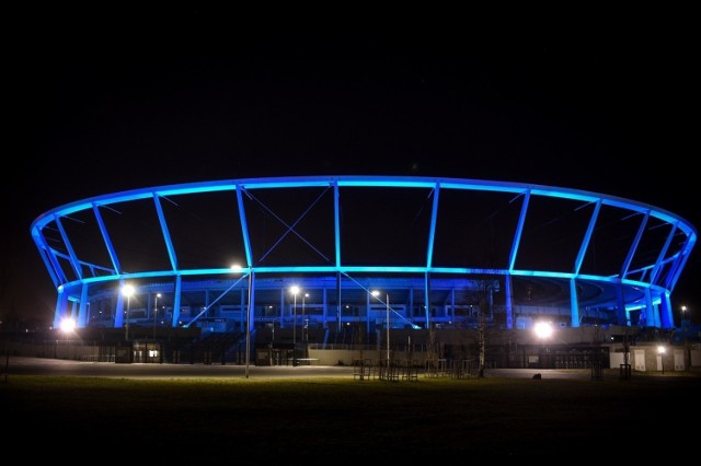 Dosłownie kilka dni temu Stadion Śląski również był podświetlony na niebiesko - w związku z inicjatywą, która ma zwiększyć świadomość społeczną dotyczącą autyzmu.