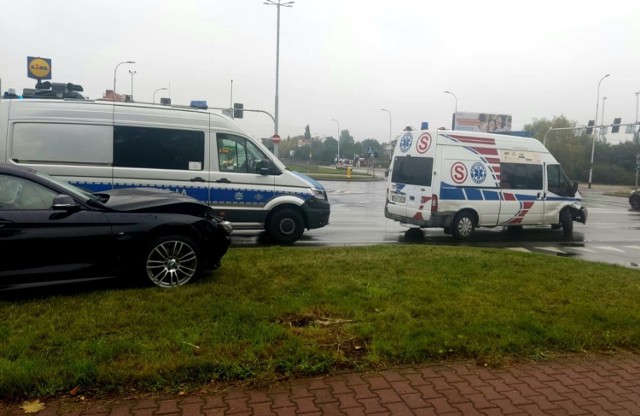 Wypadek z udziałem karetki na ul. Borowskiej we Wrocławiu