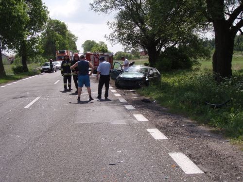 Wypadek w miejscowości Rudnik. Auto zderzyło się z tirem