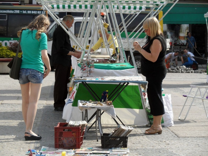 Pchli targ w Słupsku: Zobacz jak wyglądają zakupy na Pchlim Targu