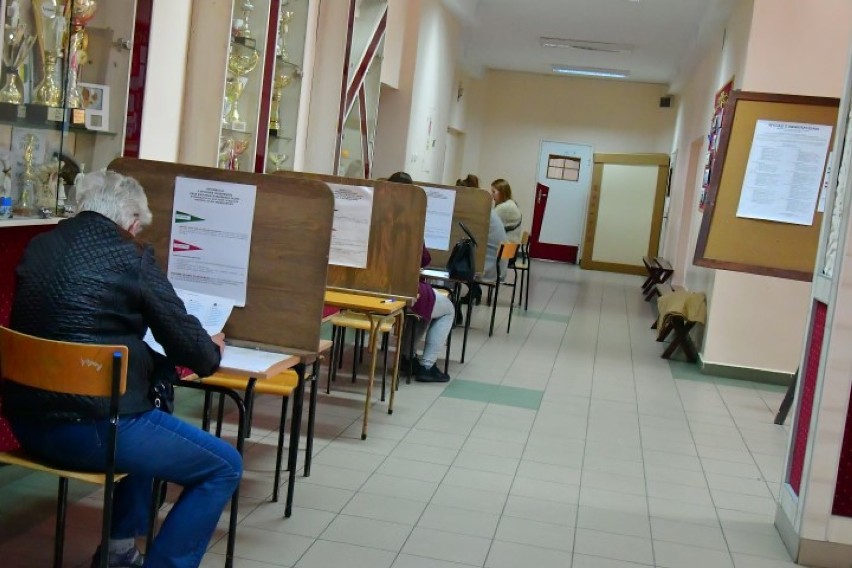 Wybory samorządowe 2018. Mieszkańcy powiatu kościerskiego zagłosowali [AKTUALIZACJA, GALERIA ZDJĘĆ]