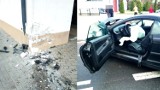 W Darłowie samochód uderzył w narożnik budynku. Zdjęcia